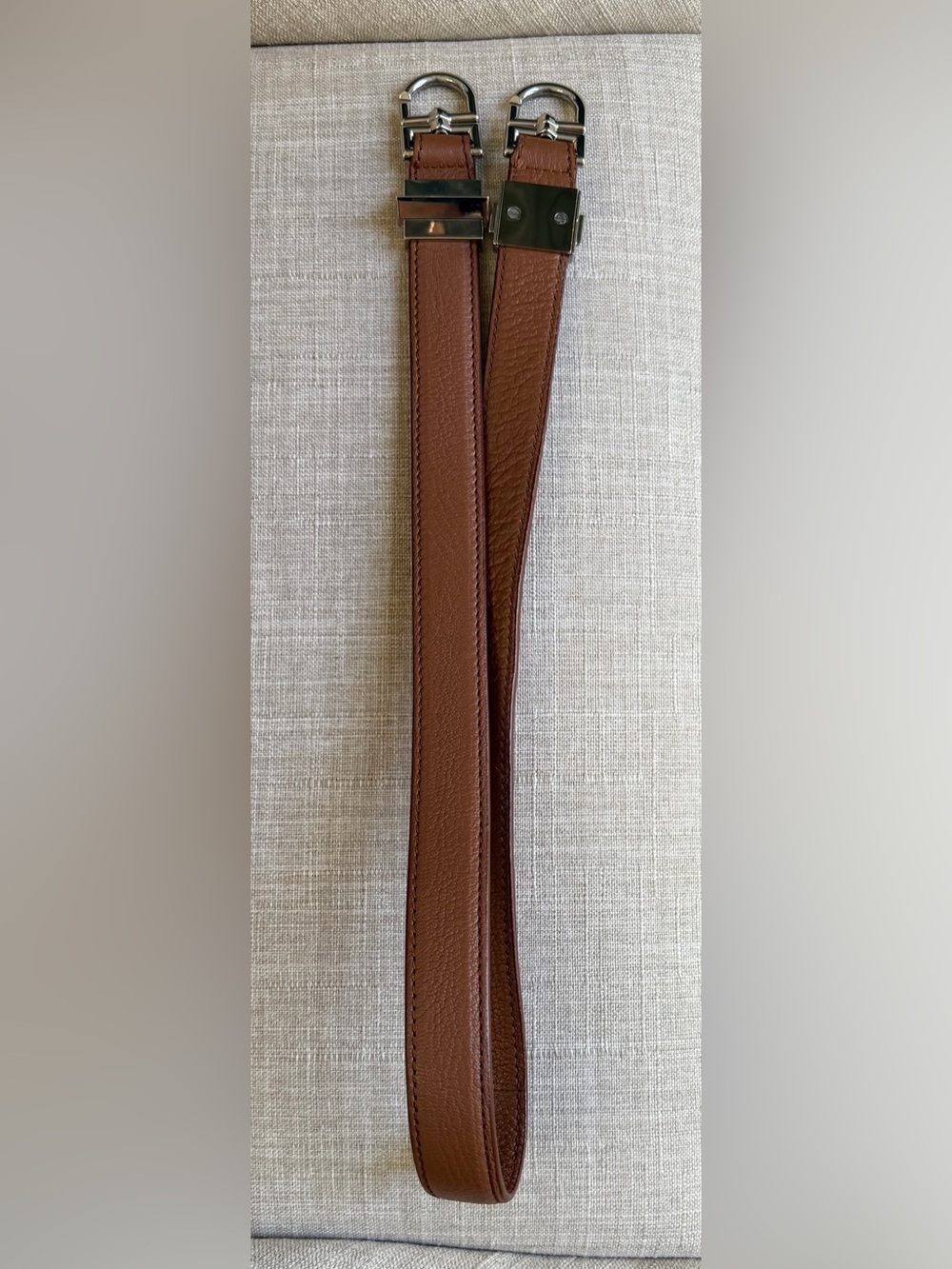 Givenchy Antigona Small in highly sought after Tan Color - Picture 11 of 11